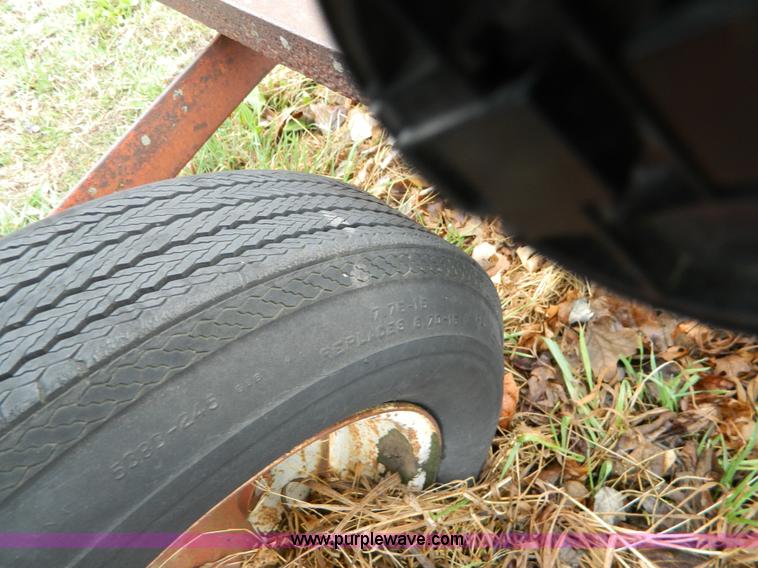 image for item AQ9264 Ford L Series tandem disk