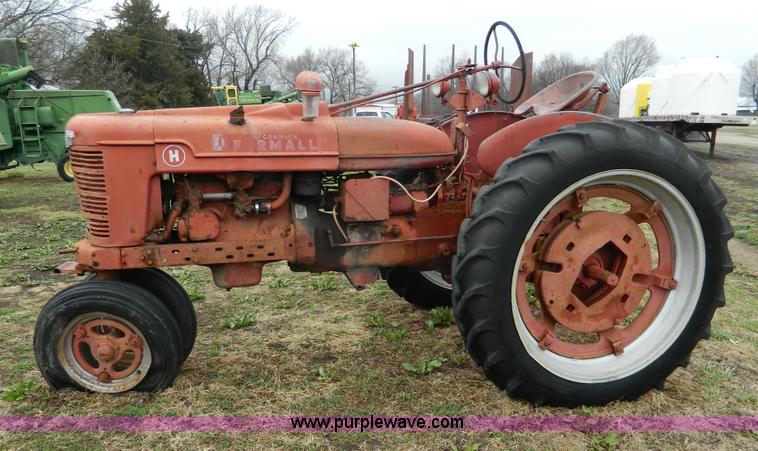 image for item AQ9265 Farmall H row crop tractor