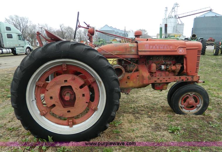 image for item AQ9265 Farmall H row crop tractor