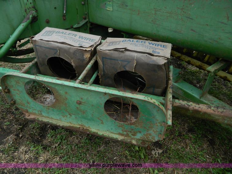 image for item AQ9266 John Deere 24WS small square baler
