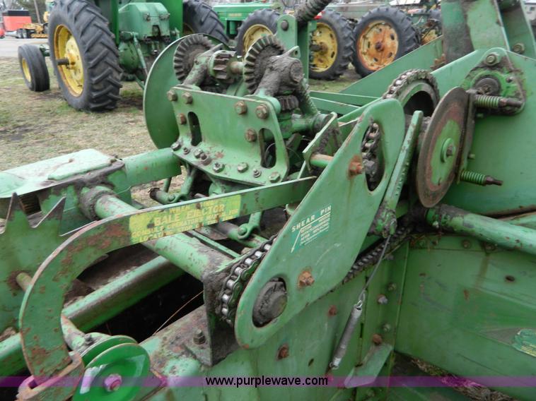 image for item AQ9266 John Deere 24WS small square baler