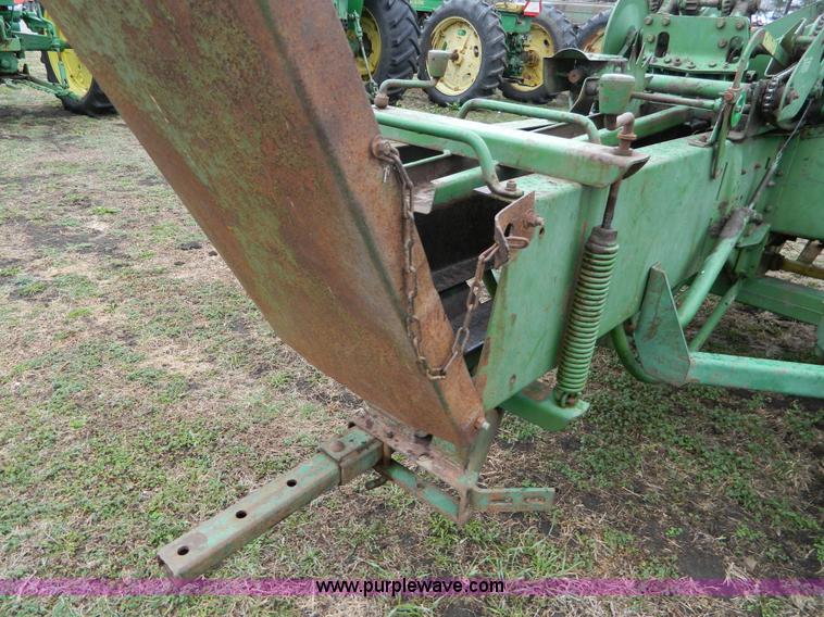 image for item AQ9266 John Deere 24WS small square baler