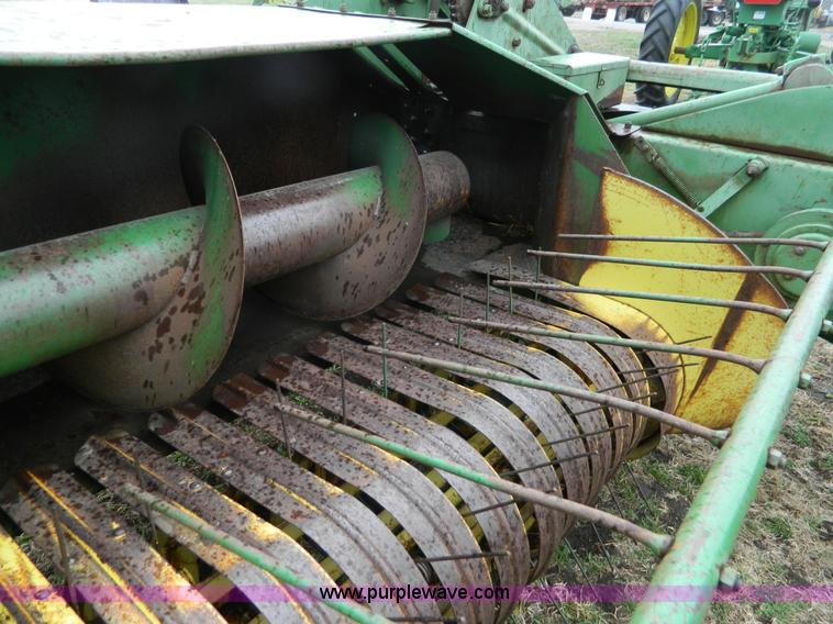 image for item AQ9266 John Deere 24WS small square baler