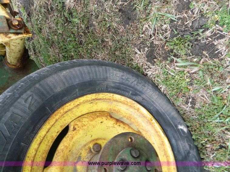 image for item AQ9266 John Deere 24WS small square baler