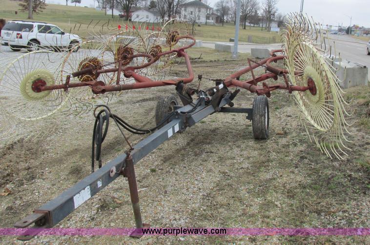 OMI Manufacturing hay rake in Columbia, MO Item AW9713 sold Purple Wave