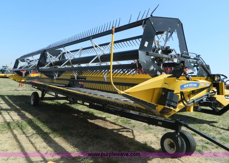 image for item AZ9005 2012 New Holland 94C draper head
