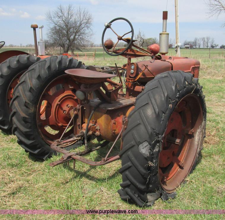 image for item BA9330 1948 Farmall H tractor