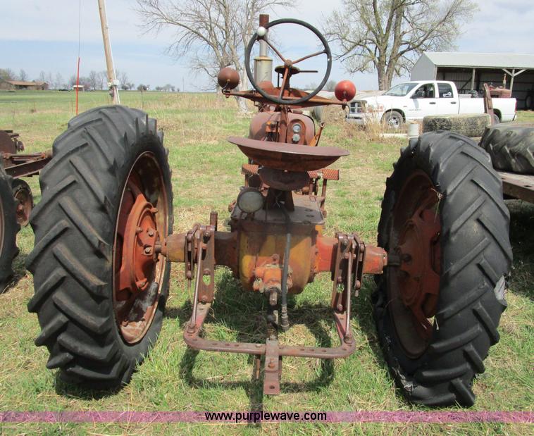 image for item BA9330 1948 Farmall H tractor