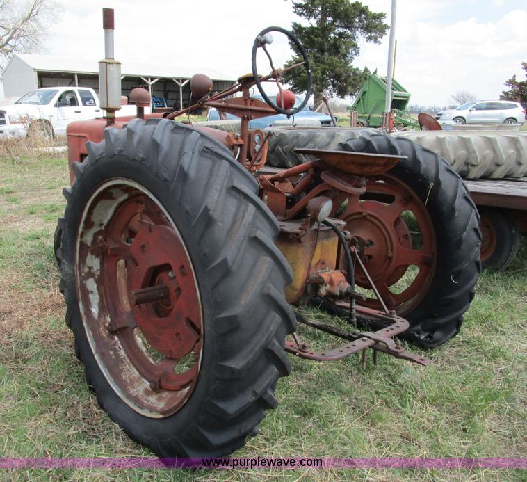 image for item BA9330 1948 Farmall H tractor