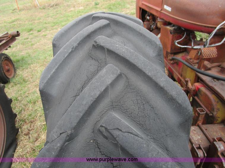 image for item BA9330 1948 Farmall H tractor