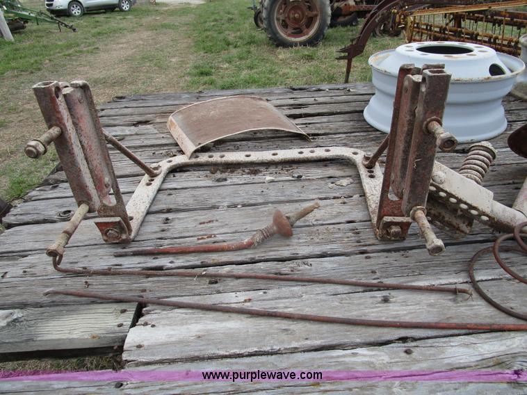 image for item BA9330 1948 Farmall H tractor