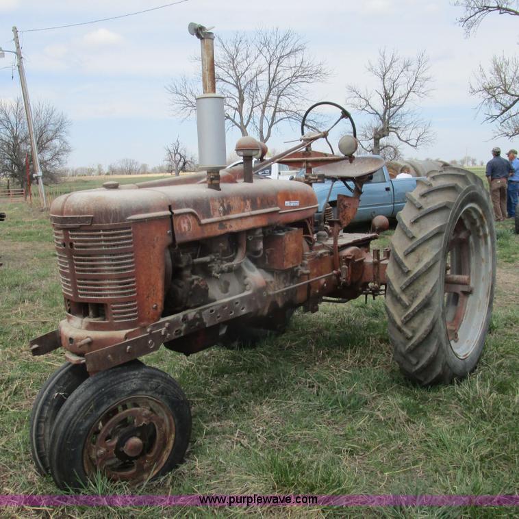 image for item BA9332 1943 Mccormick Farmall H tractor