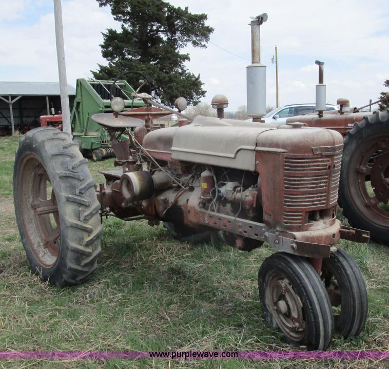 image for item BA9332 1943 Mccormick Farmall H tractor