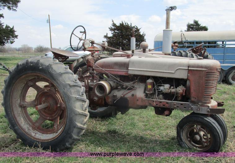 image for item BA9332 1943 Mccormick Farmall H tractor
