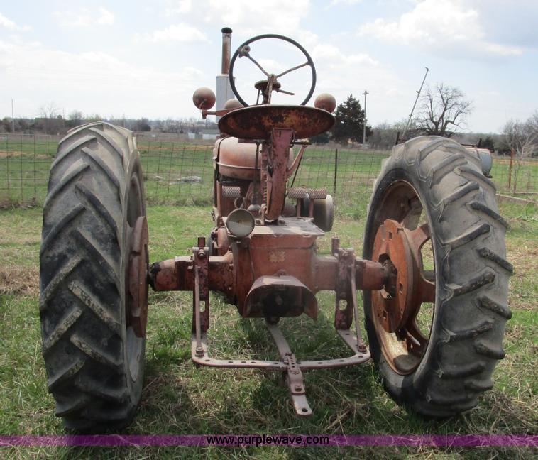 image for item BA9332 1943 Mccormick Farmall H tractor
