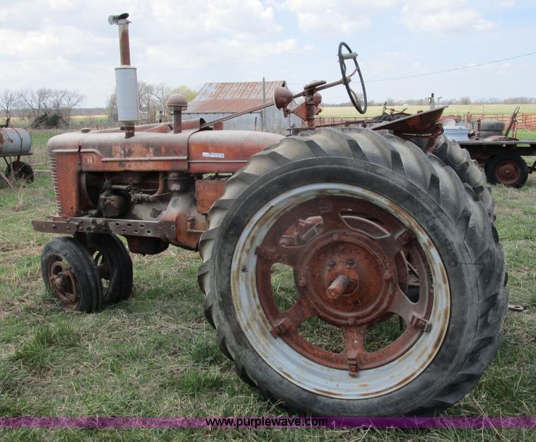 image for item BA9332 1943 Mccormick Farmall H tractor