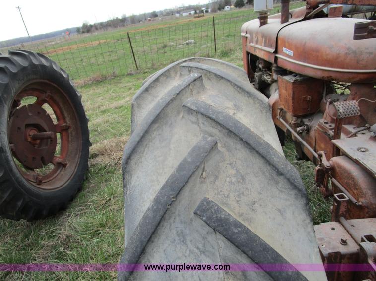 image for item BA9332 1943 Mccormick Farmall H tractor