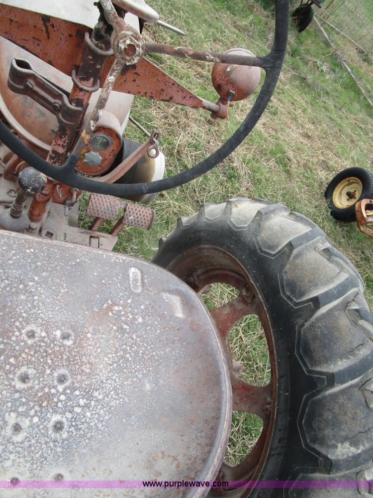 image for item BA9332 1943 Mccormick Farmall H tractor