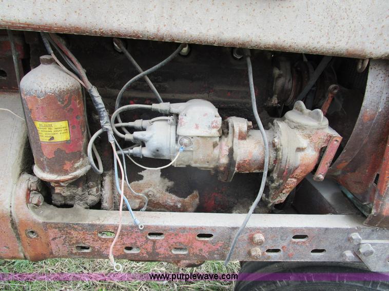 image for item BA9332 1943 Mccormick Farmall H tractor