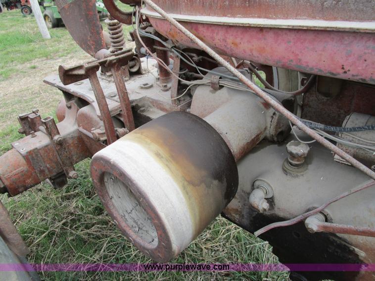 image for item BA9332 1943 Mccormick Farmall H tractor