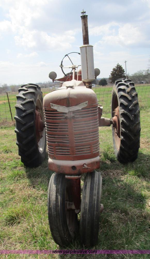 image for item BA9333 1948 Mccormick Farmall H tractor