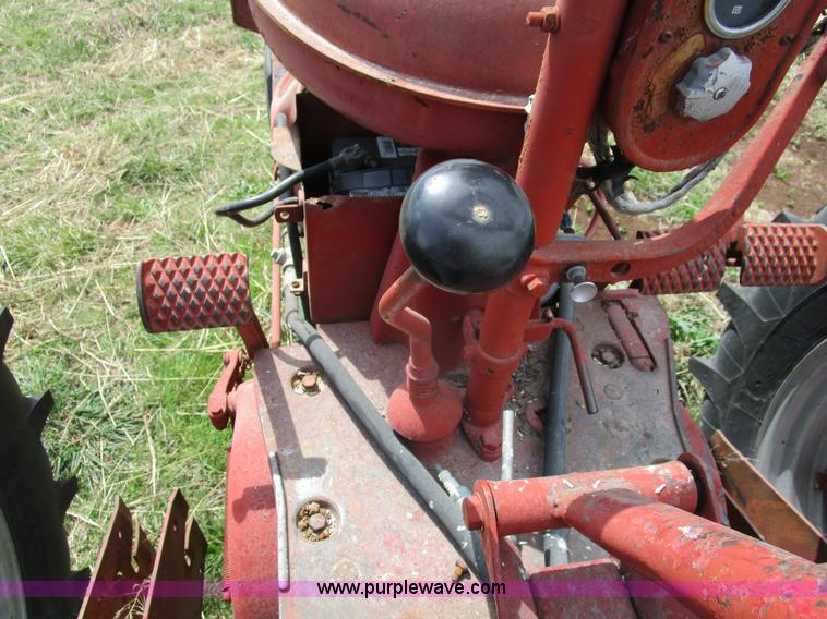 image for item BA9339 1950 Mccormick Farmall M tractor