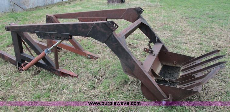 image for item BA9339 1950 Mccormick Farmall M tractor