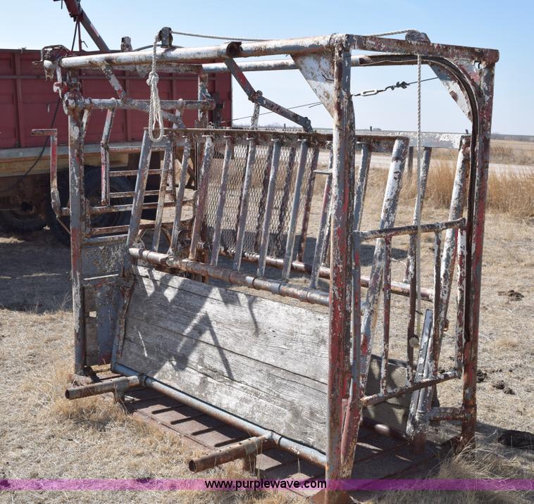 image for item BP9929 Squeeze chute