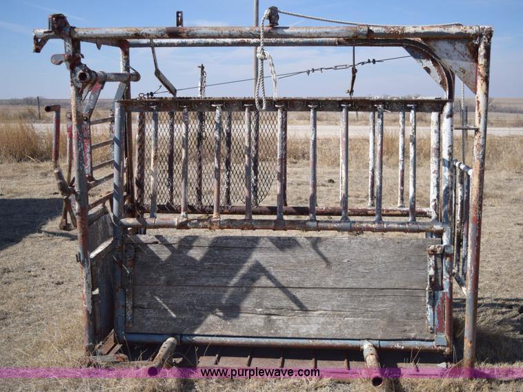 image for item BP9929 Squeeze chute