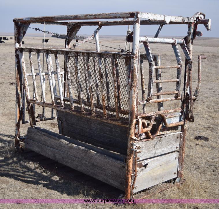 image for item BP9929 Squeeze chute