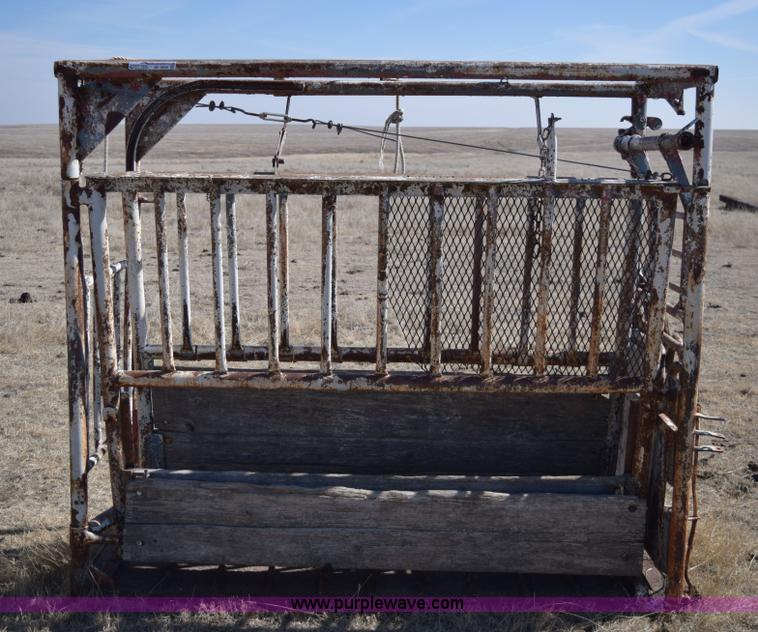 image for item BP9929 Squeeze chute