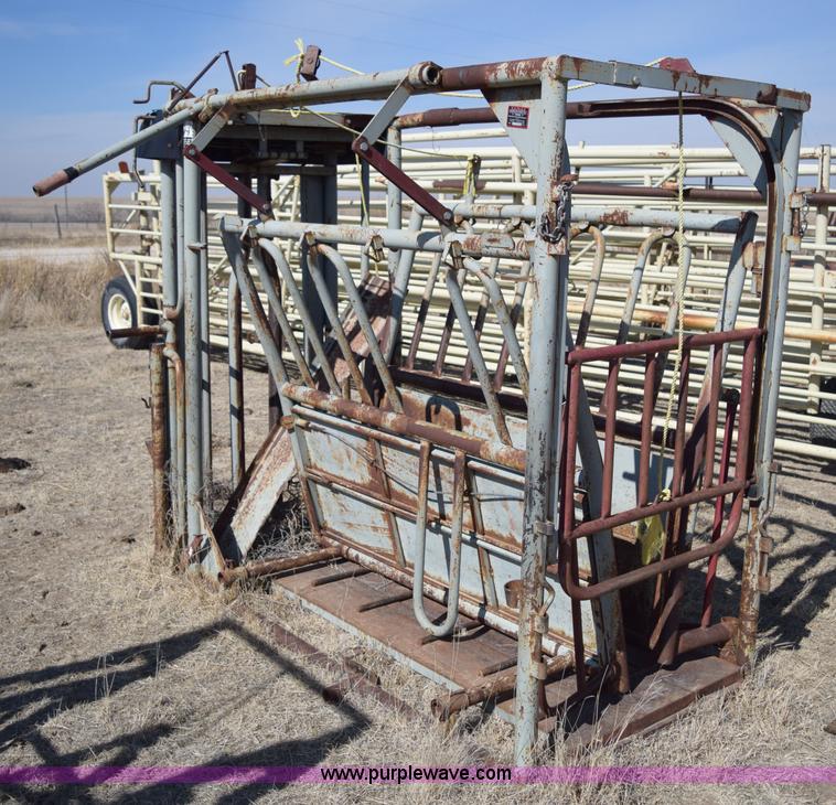 image for item BP9930 WW squeeze chute