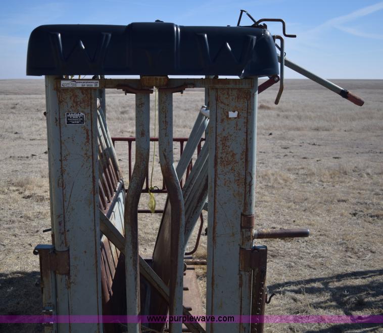 image for item BP9930 WW squeeze chute