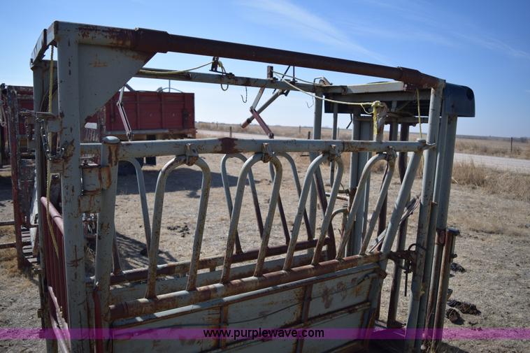 image for item BP9930 WW squeeze chute