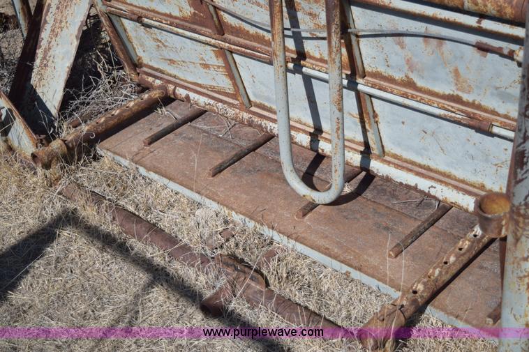 image for item BP9930 WW squeeze chute