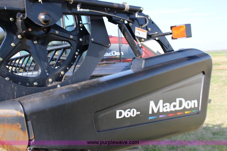 image for item D1435 2012 MacDon D60D draper head