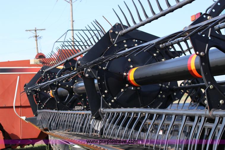 image for item D1435 2012 MacDon D60D draper head