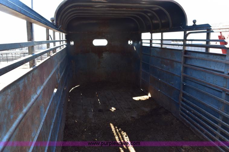 image for item E6184 1993 CM livestock trailer