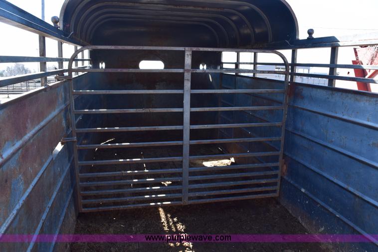 image for item E6184 1993 CM livestock trailer