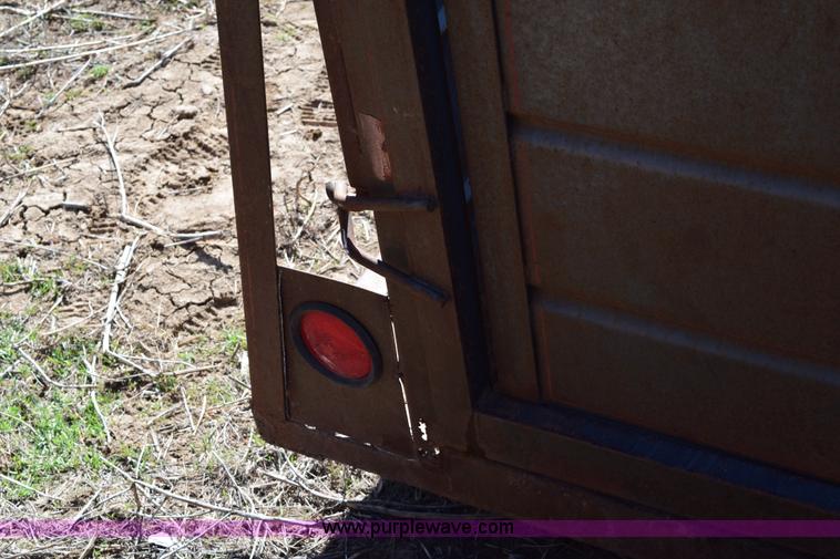 image for item E6184 1993 CM livestock trailer