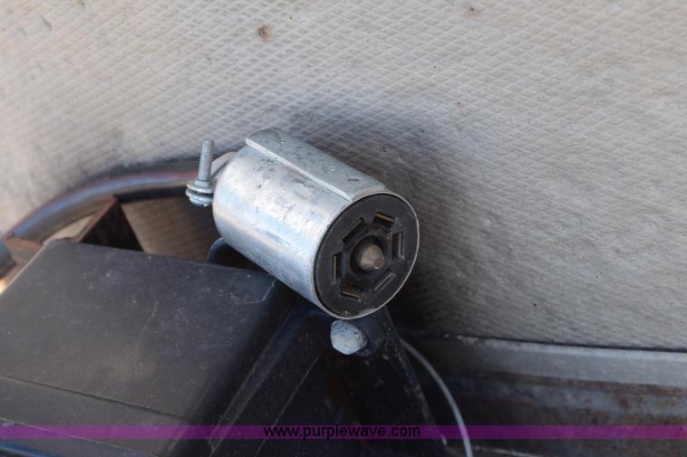 image for item E6184 1993 CM livestock trailer