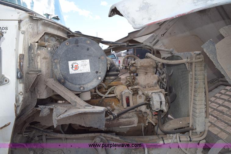 image for item E6185 1983 Ford 880 dump truck