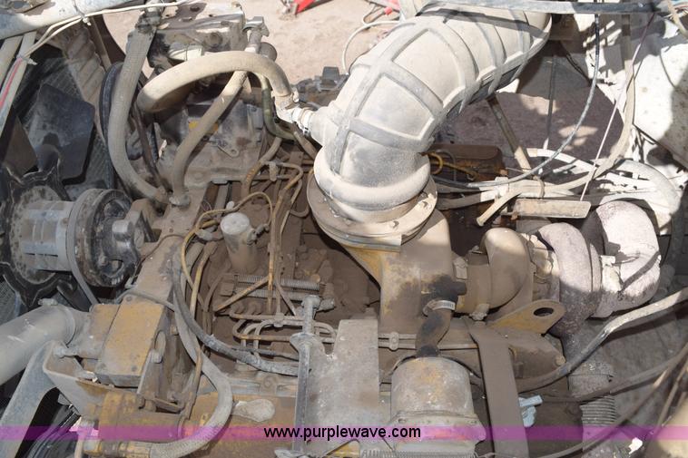 image for item E6185 1983 Ford 880 dump truck