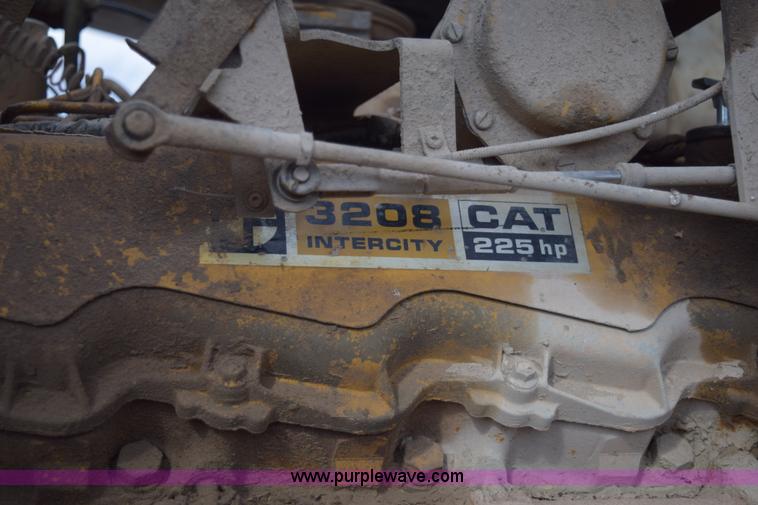 image for item E6185 1983 Ford 880 dump truck