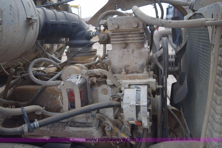 image for item E6185 1983 Ford 880 dump truck