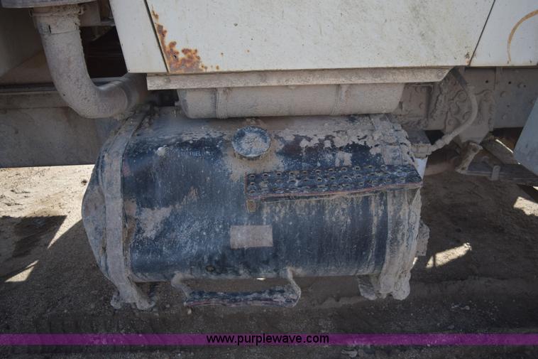 image for item E6185 1983 Ford 880 dump truck
