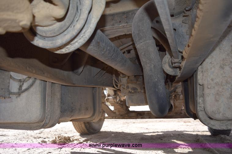 image for item E6185 1983 Ford 880 dump truck