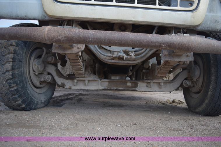 image for item E6185 1983 Ford 880 dump truck