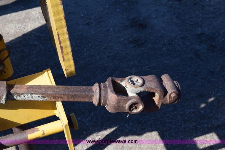 image for item E6188 Hitchcock bunk blower