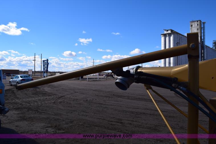 image for item E6188 Hitchcock bunk blower